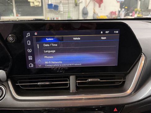 Used 2024 Chevrolet Trax ACTIV w/ Driver Confidence Package image 16