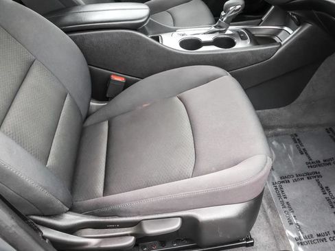 Used 2023 Chevrolet Malibu LT FWD image 38