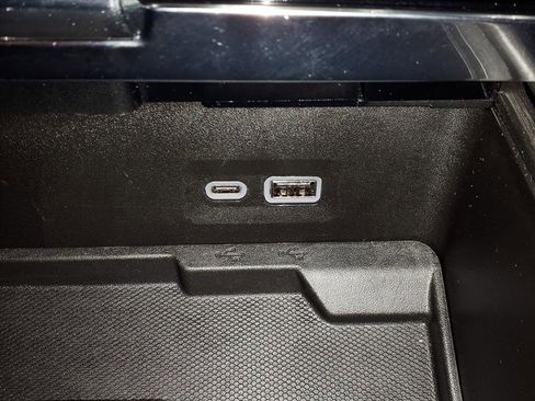 Used 2025 GMC Yukon Denali image 25