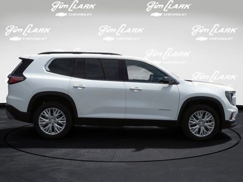 Certified 2026 GMC Acadia Elevation w/ Elevation Premium Package AWD/4WD image 23