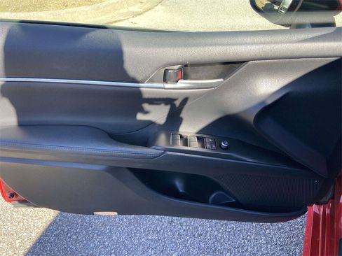 Used 2024 Toyota Camry XLE image 11