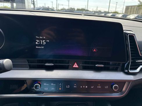 Used 2025 Kia Sportage SX image 16