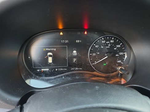 Used 2024 Nissan Kicks SV image 5