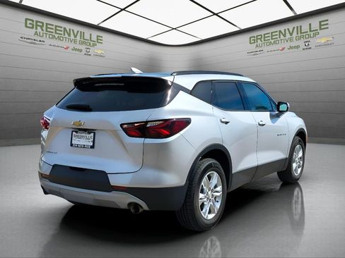 Used 2021 Chevrolet Blazer LT w/ Sound & Technology Package FWD image 8