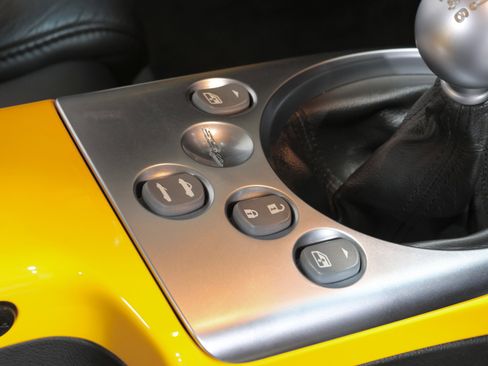 Used 2005 Chevrolet SSR w/ Preferred Equipment Group image 60