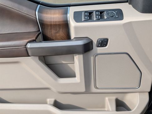 Used 2019 Ford F150 Limited w/ Trailer Tow Package image 19