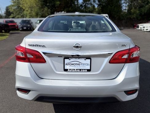 Used 2017 Nissan Sentra SV FWD image 5