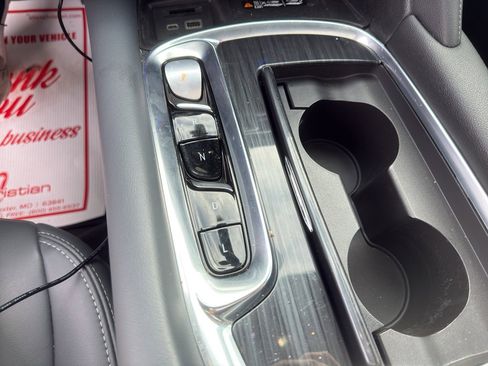 Used 2022 Buick Enclave Essence w/ Experience Buick Package image 17