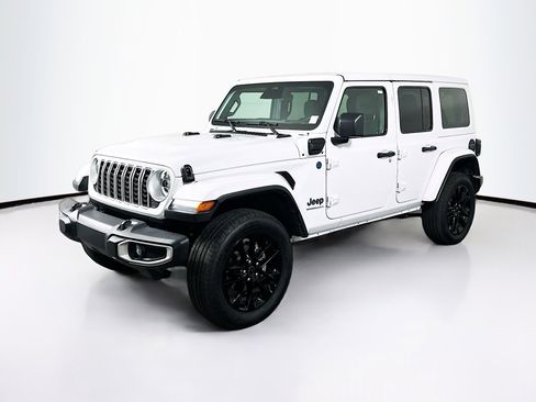 Used 2025 Jeep Wrangler Sahara w/ Safety Group image 3