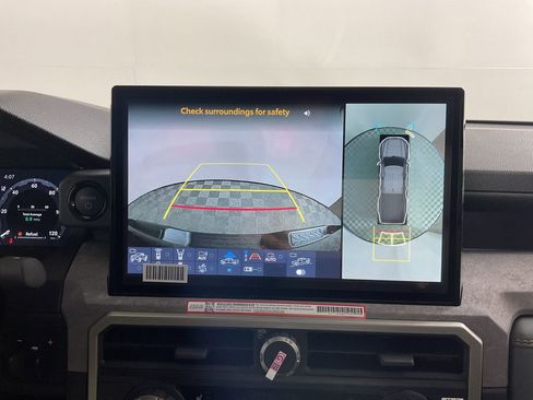 Used 2025 Toyota Tacoma Trailhunter image 20