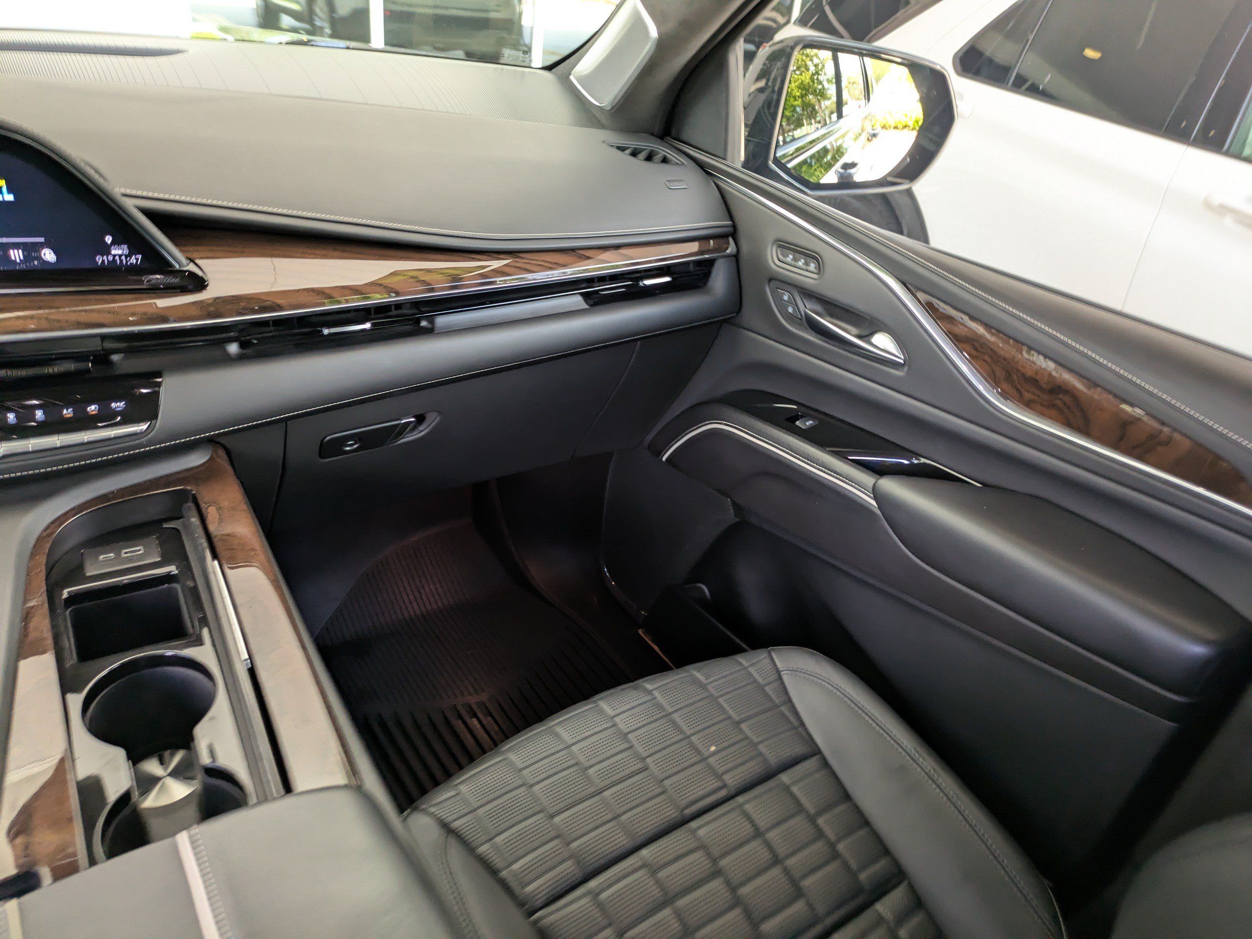 Used 2021 Cadillac Escalade Sport Platinum AWD/4WD image 19
