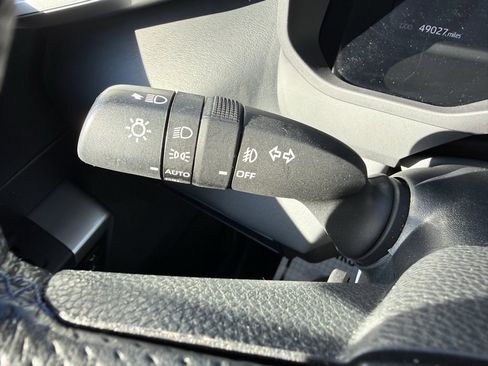 Used 2023 Toyota Sequoia Platinum image 24