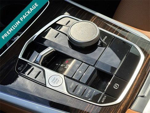 Used 2024 BMW X5 sDrive40i w/ Parking Assistance Package image 26