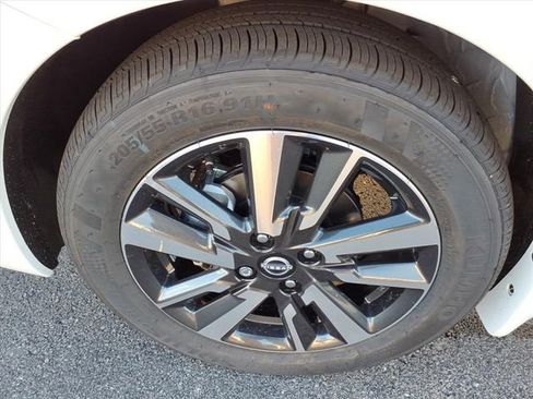 New 2025 Nissan Versa SV w/ Trunk Package image 9