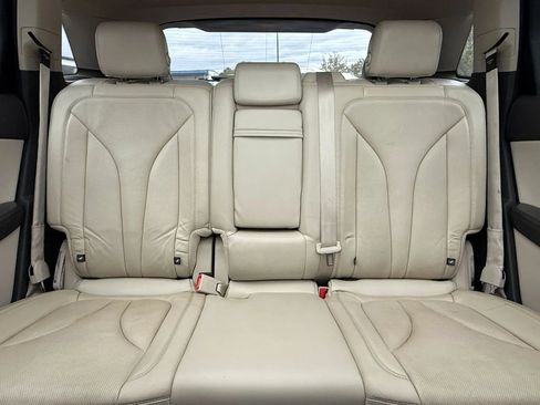 Used 2016 Lincoln MKX Reserve w/ Technology Package FWD image 21