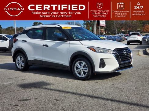 Certified 2025 Nissan Kicks Play S image 1