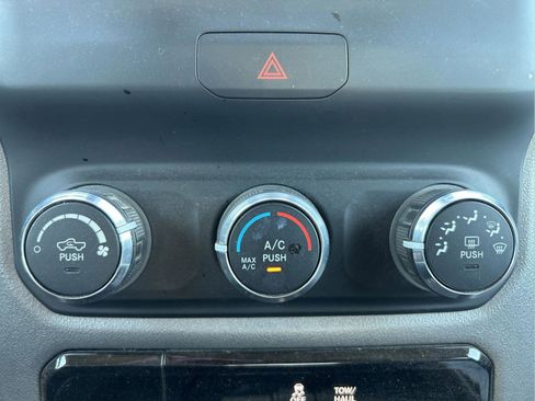 Used 2021 RAM 1500 HFE RWD image 31