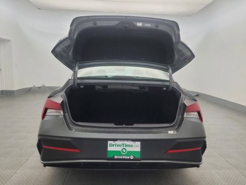 Used 2025 Hyundai Elantra Sport image 29