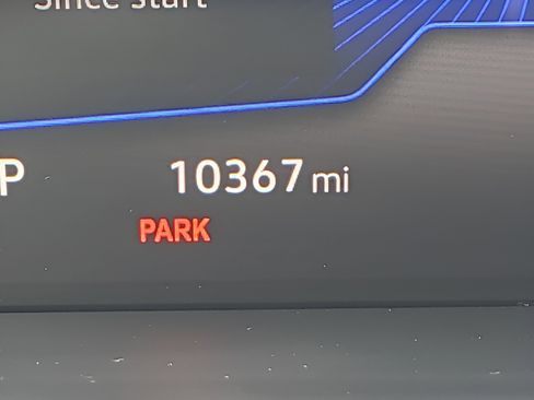 Certified 2025 Volkswagen Taos SE image 21