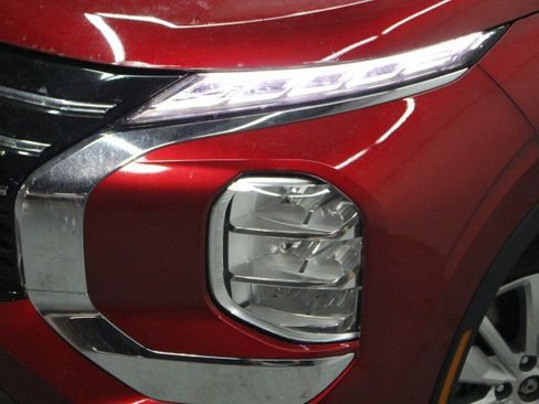 New 2026 Mitsubishi Outlander ES FWD image 2