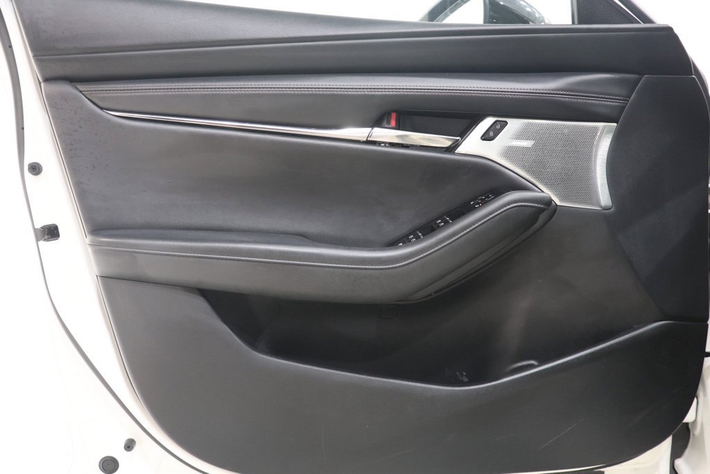 Used 2021 MAZDA MAZDA3 Hatchback w/Premium Plus Pkg AWD/4WD image 18