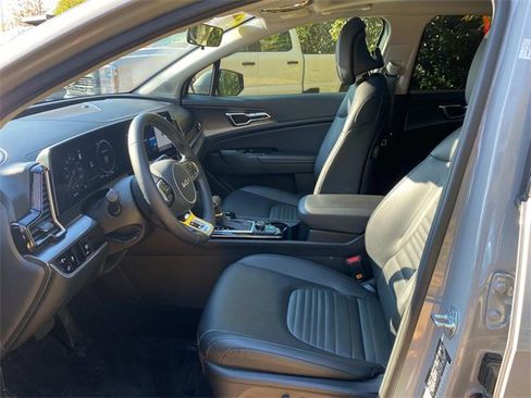 Used 2024 Kia Sportage SX image 11