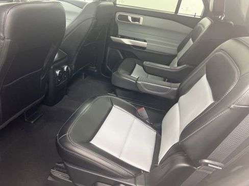 Used 2023 Ford Explorer XLT w/ Equipment Group 202A AWD/4WD image 12
