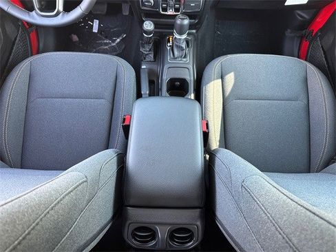 New 2025 Jeep Gladiator Sport image 17