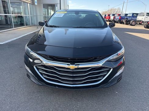 Used 2020 Chevrolet Malibu LT image 3
