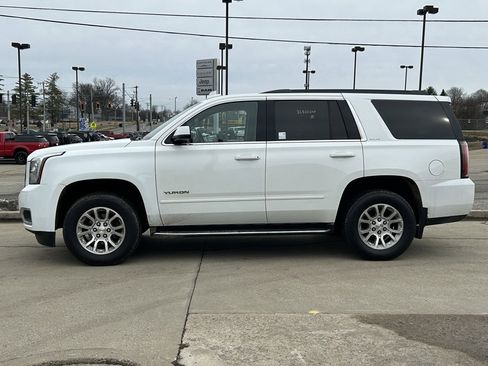 Used 2019 GMC Yukon SLE w/ HD Trailering Package image 10