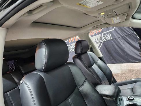 Used 2018 Nissan Pathfinder SL w/ SL Premium Package AWD/4WD image 14