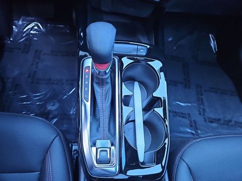 Used 2024 Chevrolet Trax RS w/ Sunroof Package image 17