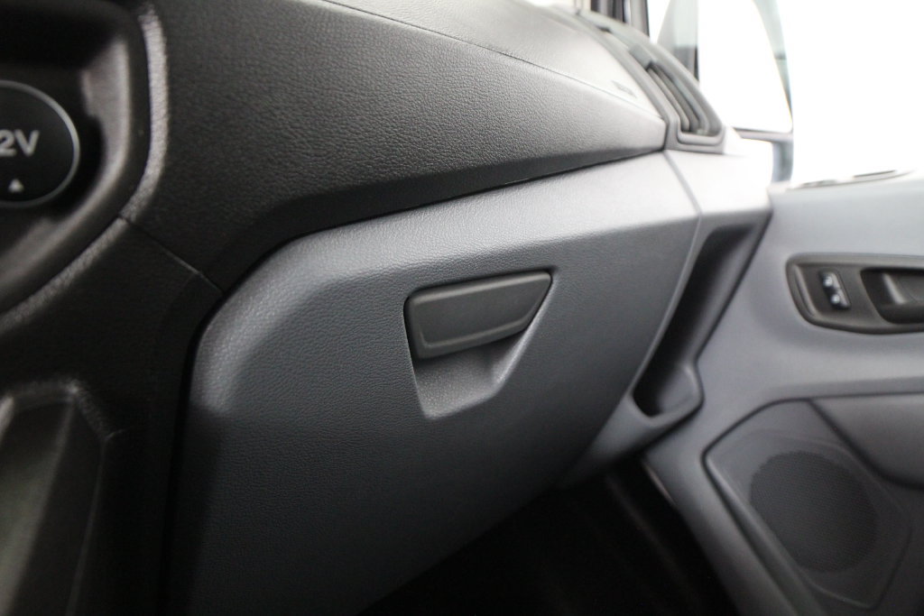 Used 2017 Ford Transit 250 148 Medium Roof RWD image 37