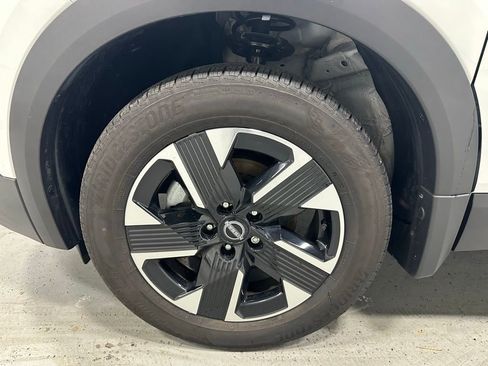 Used 2025 Nissan Kicks SV AWD/4WD image 56
