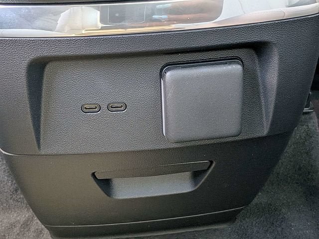 New 2027 Cadillac Vistiq Sport w/ LPO, Floor Liner Package AWD/4WD image 14