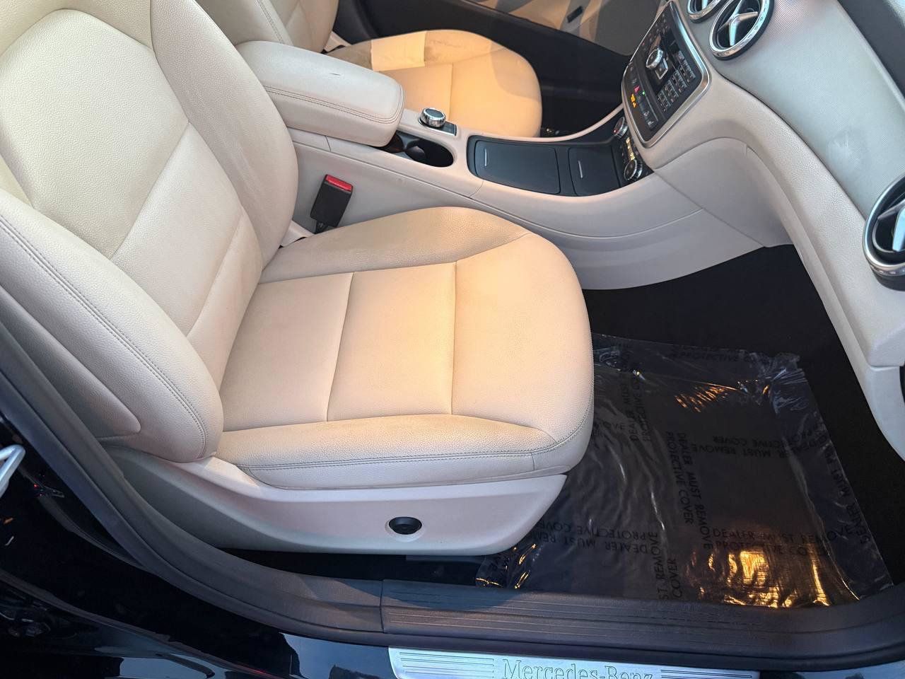 Used 2015 Mercedes-Benz GLA 250 4MATIC w/ Premium Package image 24