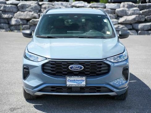 Used 2023 Ford Escape ST-Line w/ Tech Pack #1 AWD/4WD image 2