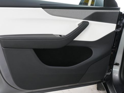 Used 2026 Tesla Model Y AWD image 20