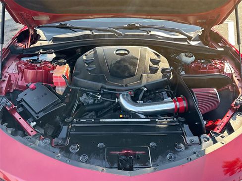 Used 2016 Chevrolet Camaro LT w/ Technology Package image 30