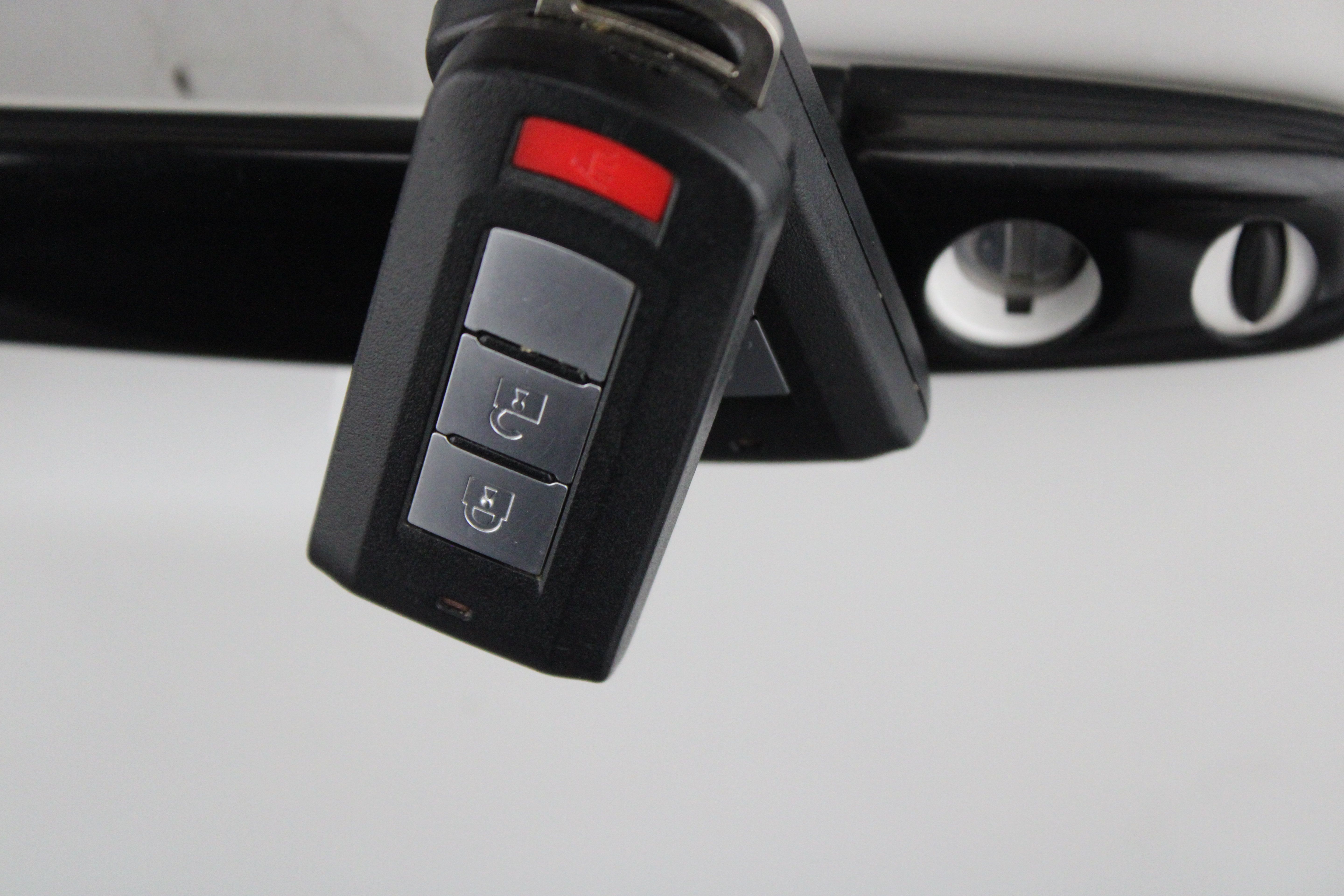 Used 2020 Mitsubishi Outlander SE FWD image 29