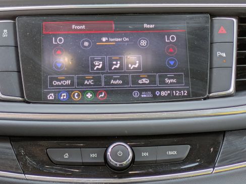 Used 2020 Buick Enclave Essence w/ Sport Touring Edition image 20