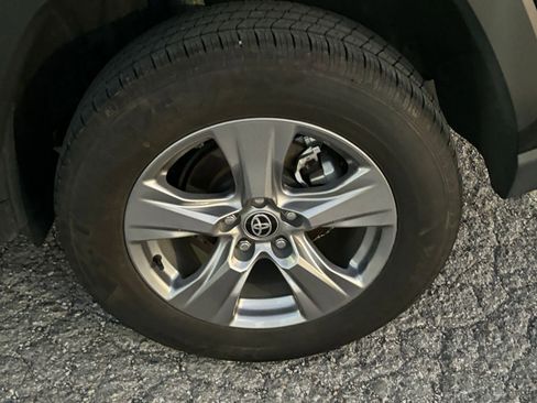 Used 2025 Toyota RAV4 LE image 29