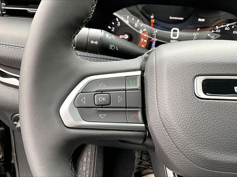 New 2026 Jeep Compass Latitude image 18