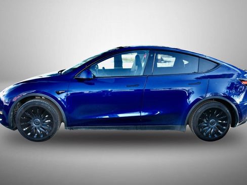 Used 2021 Tesla Model Y 2WD image 4