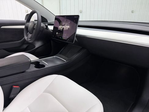 Used 2022 Tesla Model 3 Performance image 14