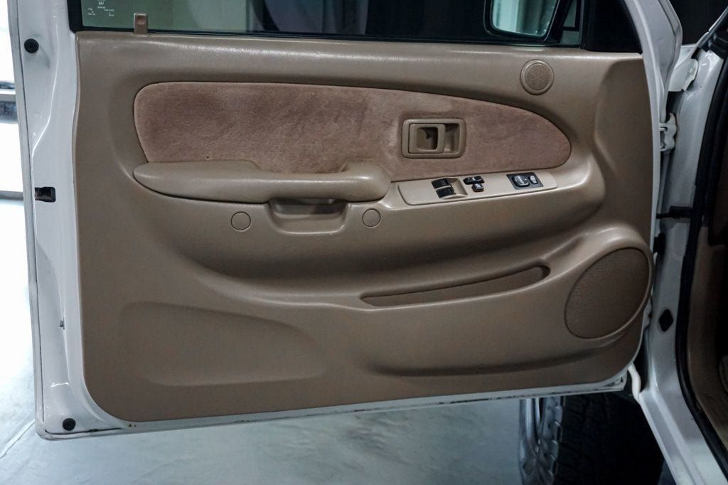 Used 2004 Toyota Tacoma 4x4 Xtracab V6 image 16