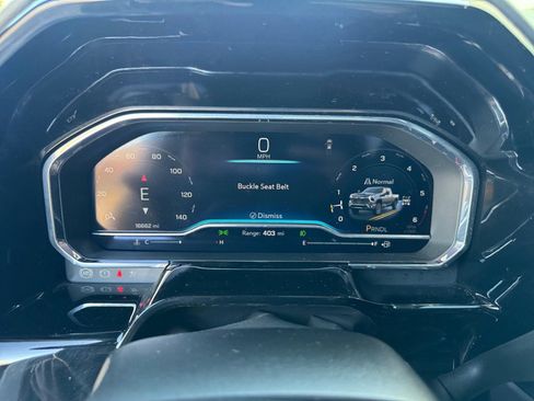 Used 2025 Chevrolet Silverado 2500 ZR2 w/ Technology Package image 28