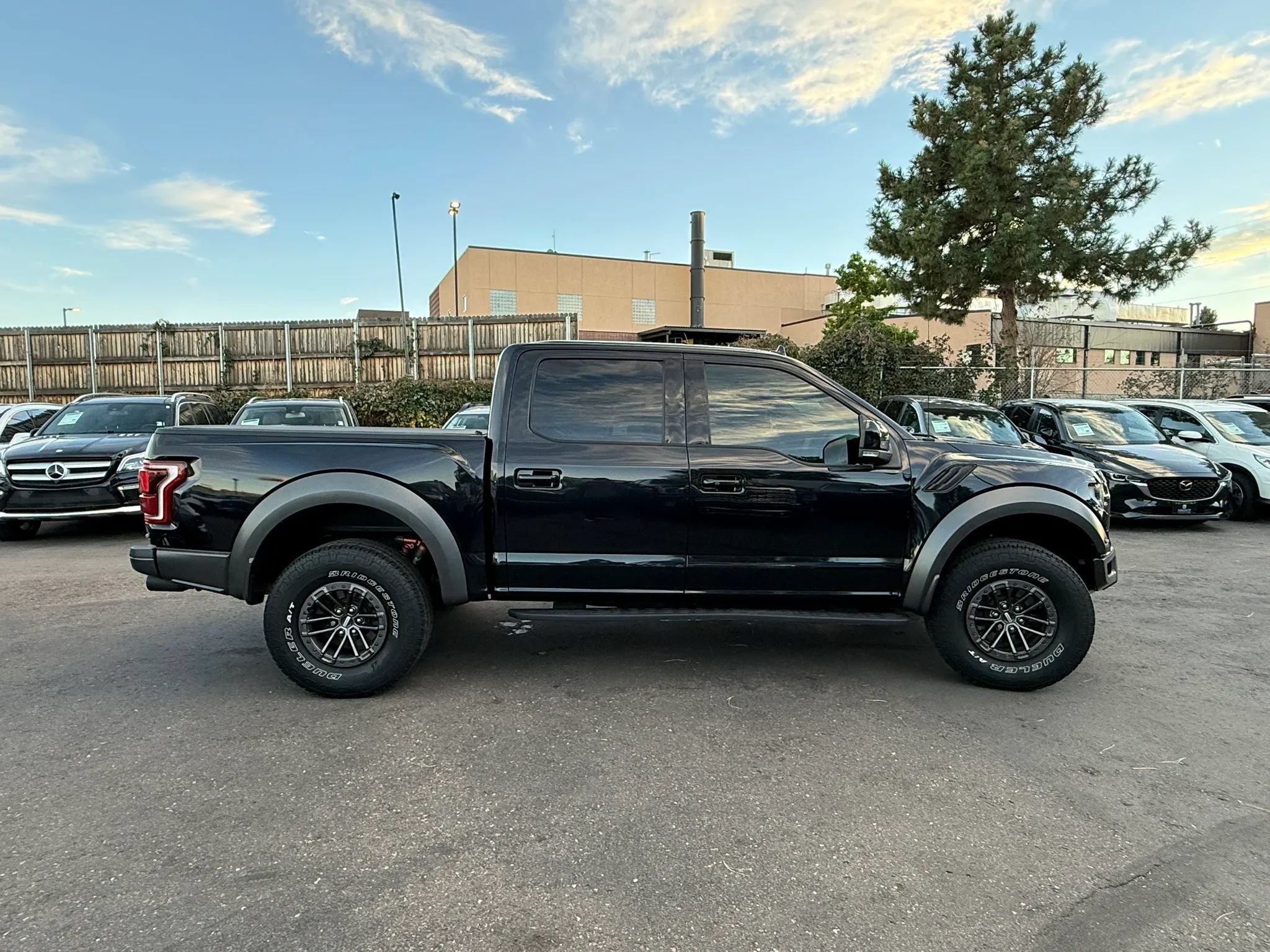 Used 2019 Ford F150 Raptor w/ Equipment Group 802A Luxury AWD/4WD image 5