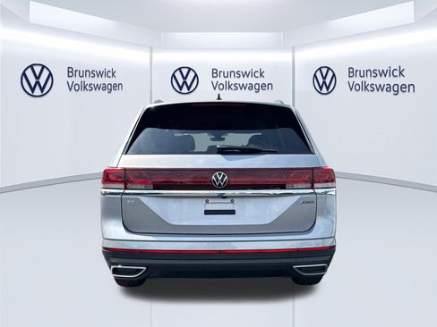 New 2026 Volkswagen Atlas SE image 5