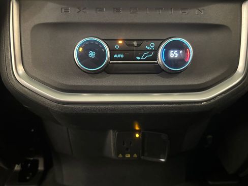 Used 2025 Ford Expedition Max Active RWD image 28